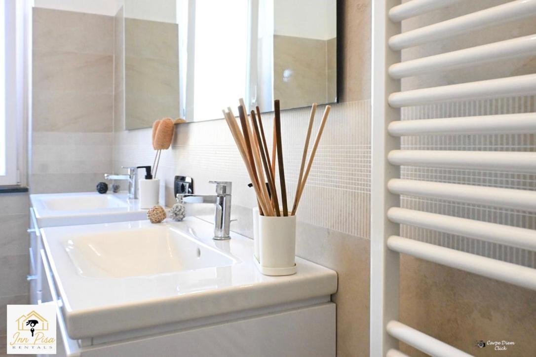 Inn Pisa Rentals 2- Starlight Central Flat Bagian luar foto