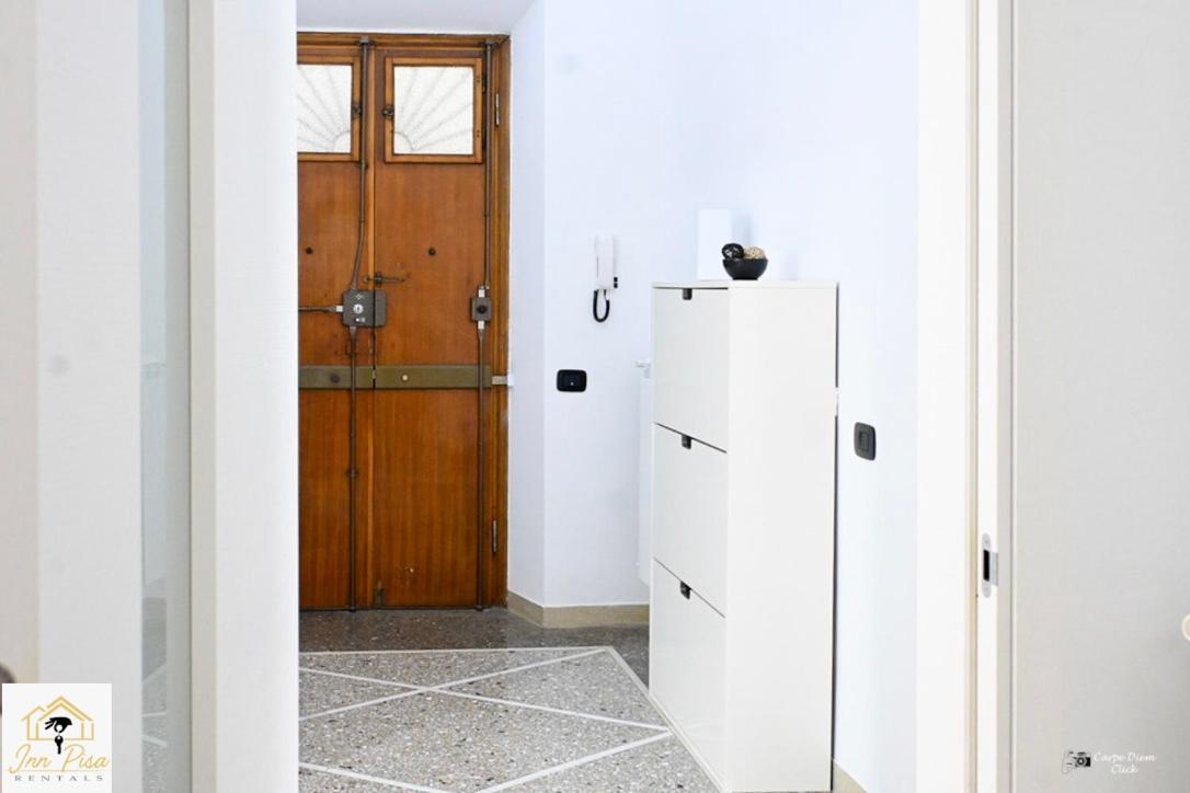 Inn Pisa Rentals 2- Starlight Central Flat Bagian luar foto