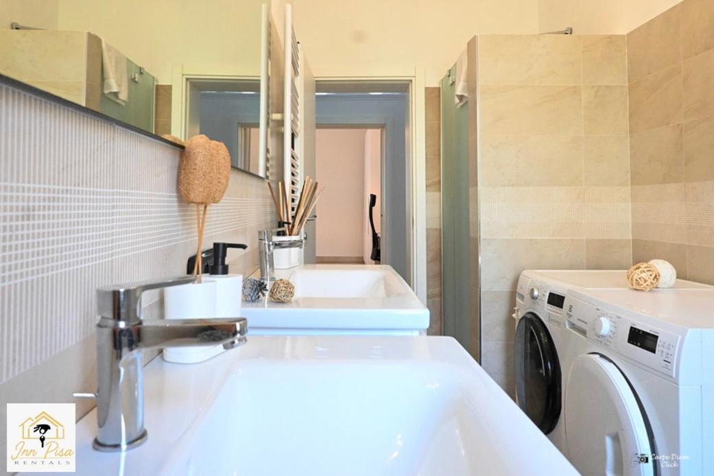Inn Pisa Rentals 2- Starlight Central Flat Bagian luar foto