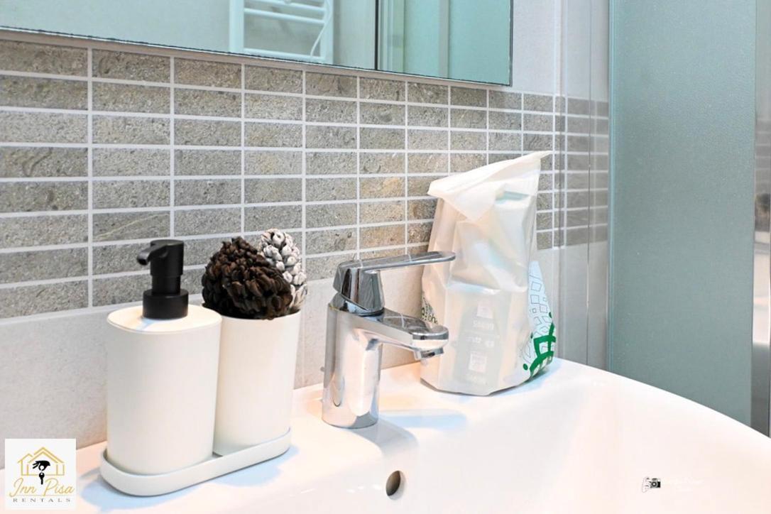Inn Pisa Rentals 2- Starlight Central Flat Bagian luar foto