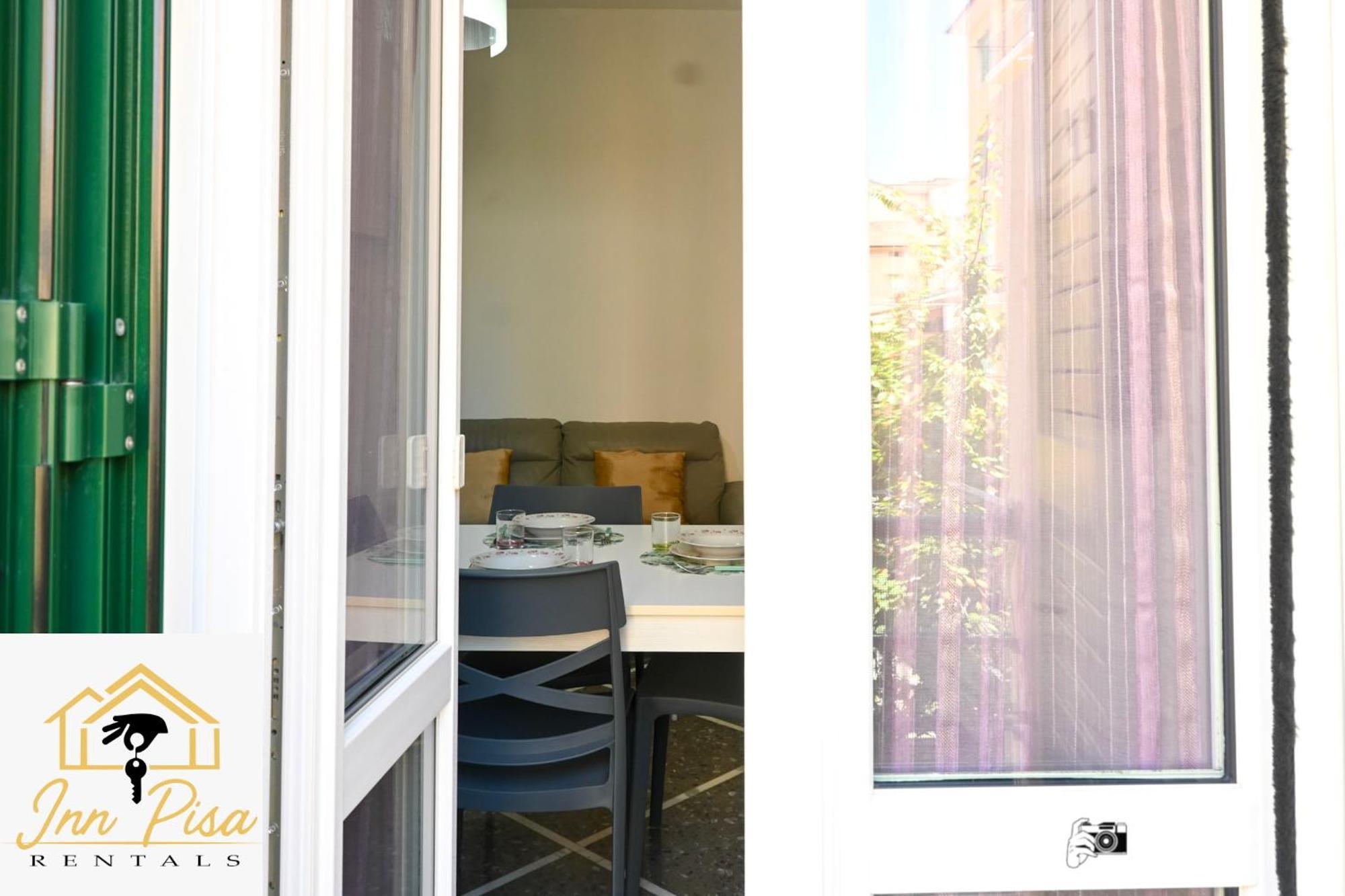 Inn Pisa Rentals 2- Starlight Central Flat Bagian luar foto